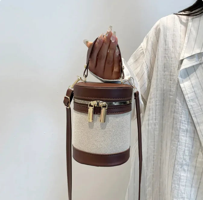 Chic Leopard Print Contrast Bucket Bag