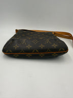 Louis Vuitton LOUIS VUITTON MUSETTE Monogram Handbag
