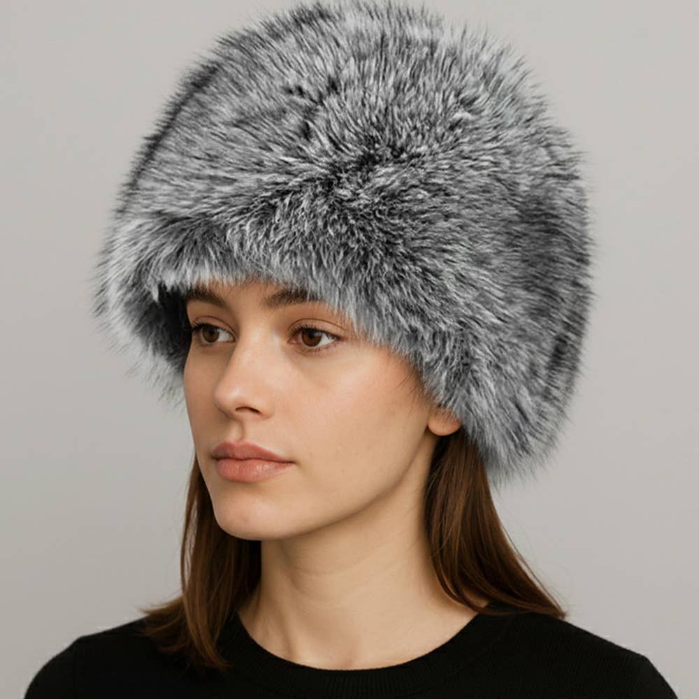 Elegant Plush Faux Fur Winter Hat: Black