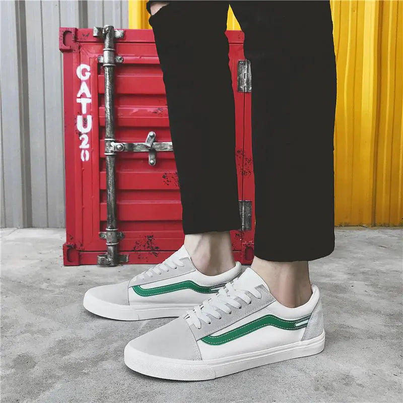 Spring Low-Top Canvas Shoes for Men in Three Colors