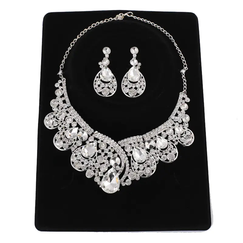 Fashionable Bride Jewelry Set with Crystal Necklace and Earrings