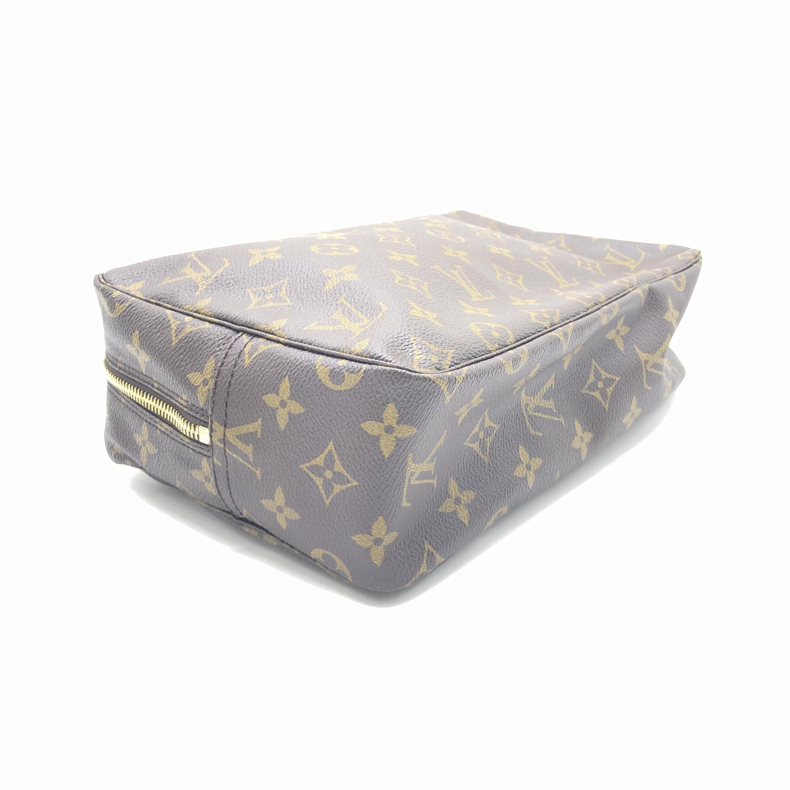 Louis Vuitton Monogram Trousse Toilette 28