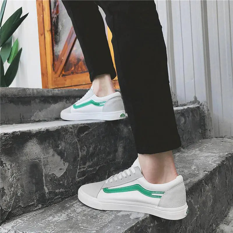 Spring Low-Top Canvas Shoes for Men in Three Colors