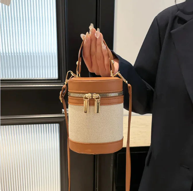 Chic Leopard Print Contrast Bucket Bag