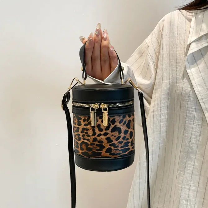 Chic Leopard Print Contrast Bucket Bag