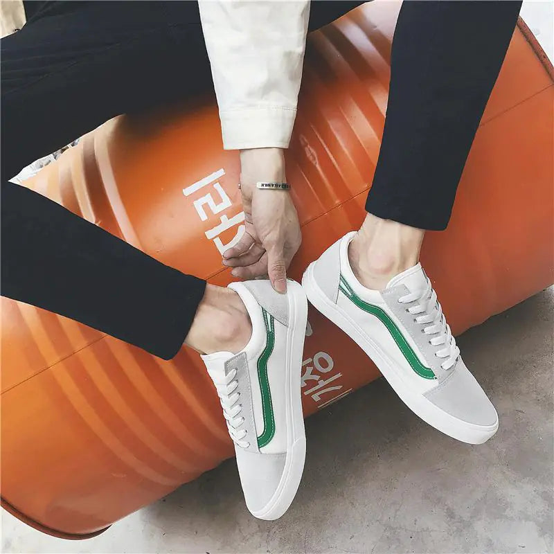 Spring Low-Top Canvas Shoes for Men in Three Colors