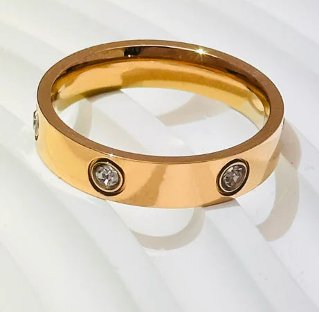 Titanium Steel Ring for Women with Diamond Embedding
