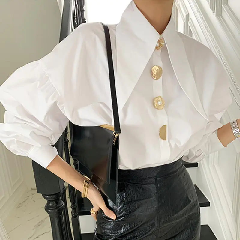 Elegant Women's Shirt with Pointed Lantern Sleeves