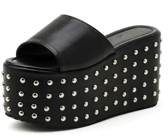 Platform Slippers with Thick Sole, Muffin & Rivets