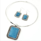 Exaggerated Luxury Necklace with Large Gemstones