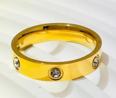 Titanium Steel Ring for Women with Diamond Embedding