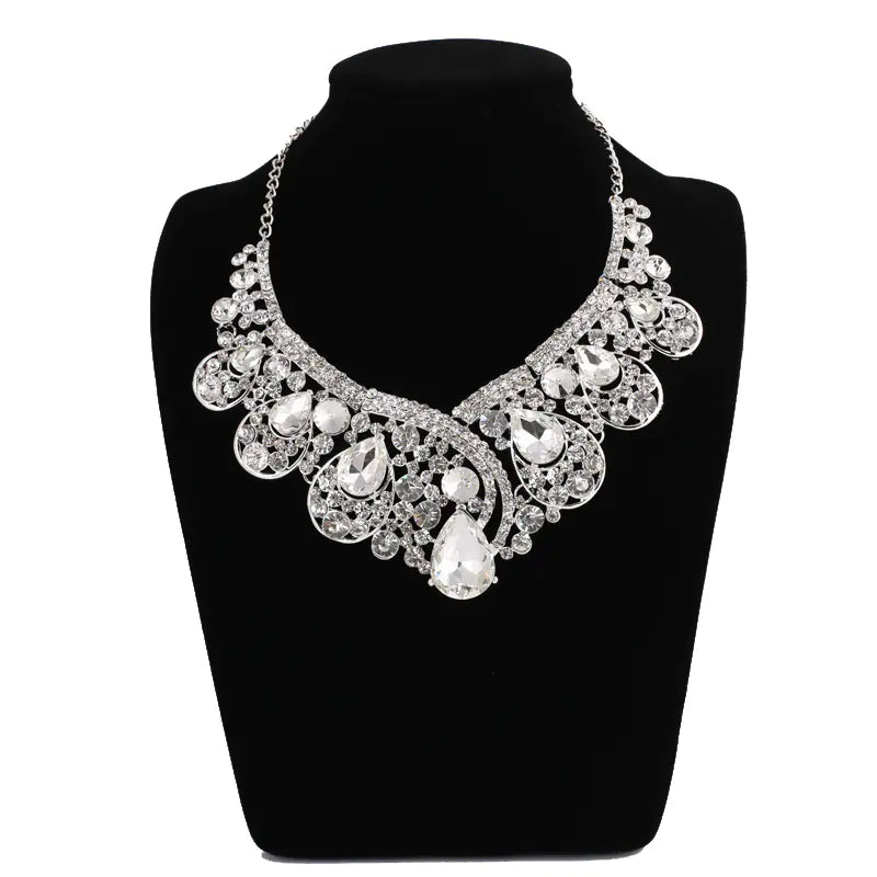 Fashionable Bride Jewelry Set with Crystal Necklace and Earrings